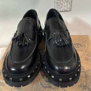 NIB never worn, Free People Teagan Tassel Loafer
